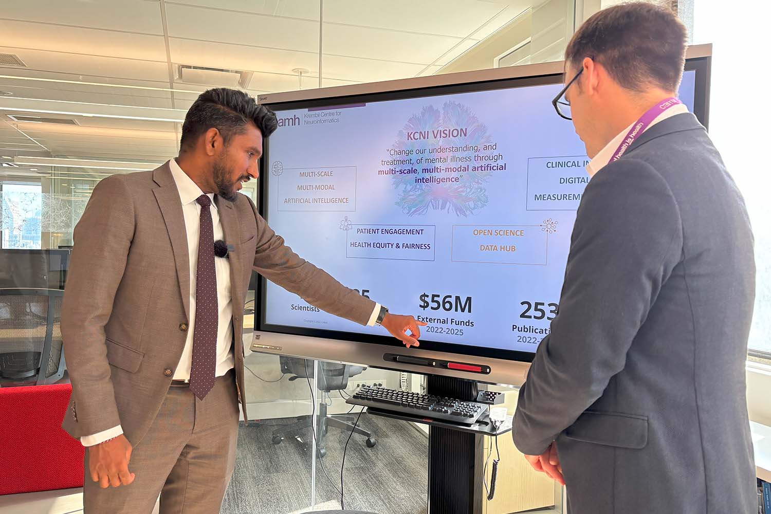 Assistant Minister of Mental Health Vijay Thanigasalam visited CAMH to tour our research